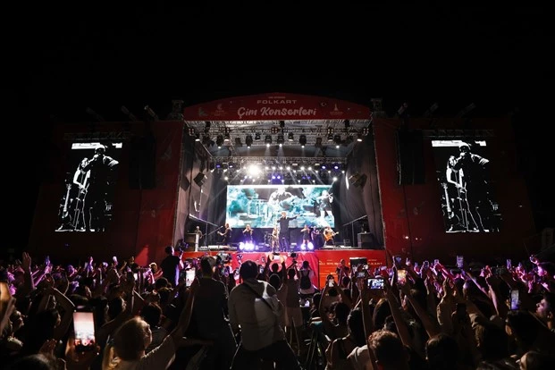 92. İzmir Enternasyonal Fuarı’nda finali Haluk Levent yaptı