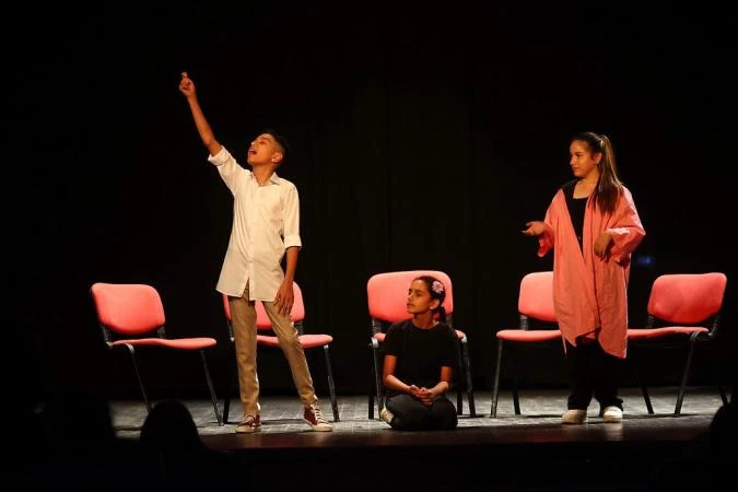 Tepecikli Gençlerden Tiyatro Şöleni