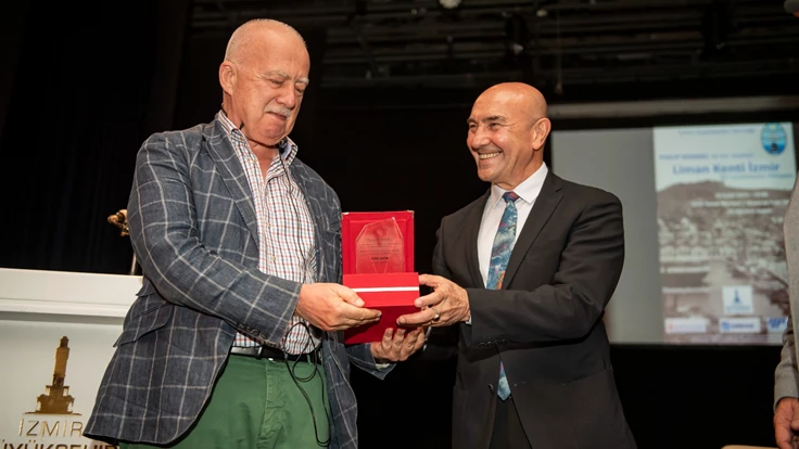 Ünlü İngiliz tarihçi Mansel: “Kitabım için geldiğim bu kente aşık oldum”