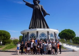 Depremzede gençler Buca’da moral depoladı