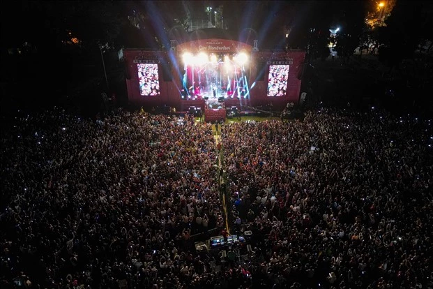 92. İzmir Enternasyonal Fuarı’nda yıldız yağmuru