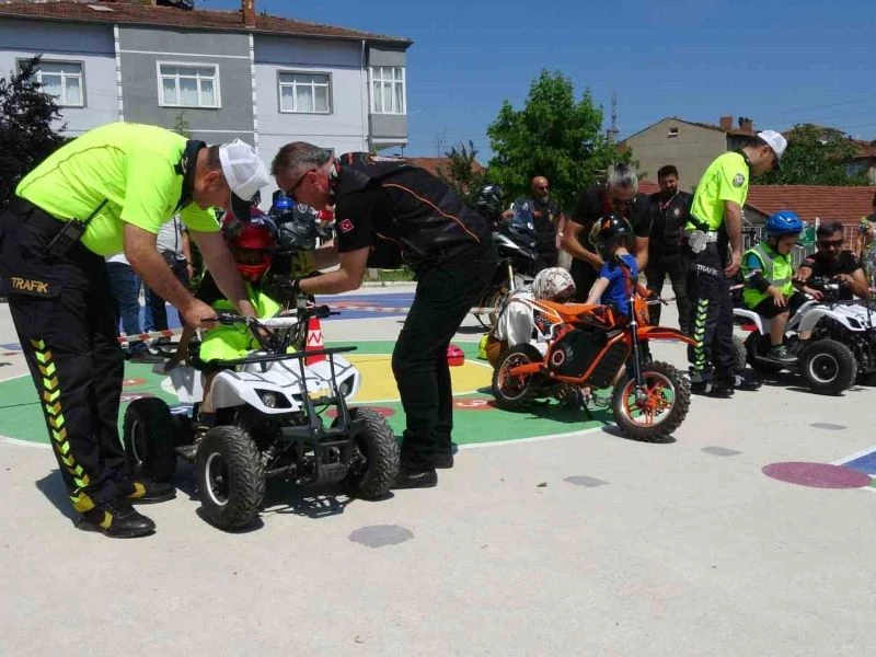 Öğrenciler Hem Motosikleti Tanıdı Hem de Deneyimleme İmkanı Buldu