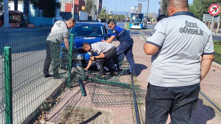 İzmir Büyükşehir Belediyesi zabıta ekiplerinden bayram denetimi