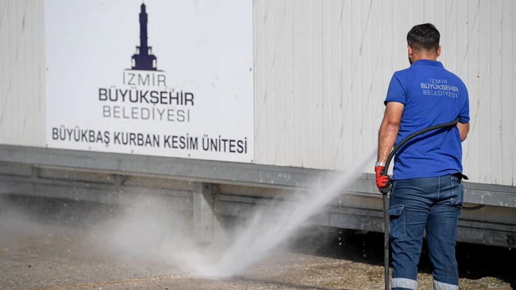 İzmir’de halk sağlığı için yoğun mesai