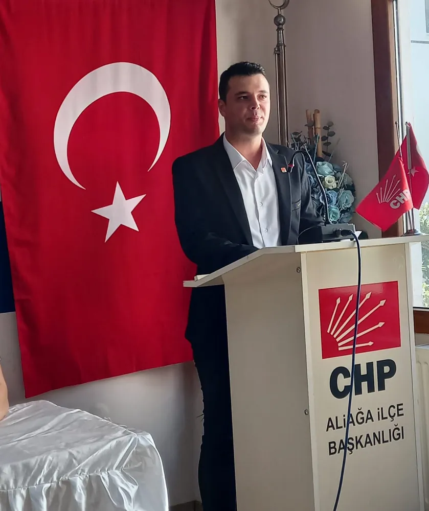 CHP  Aliağa Gençlik Kolları Başkanı Alp Günay Bayrak oldu