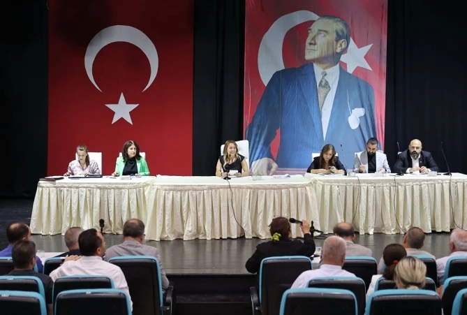 Konak Belediye Meclisi Yoğun Gündemle Toplandı